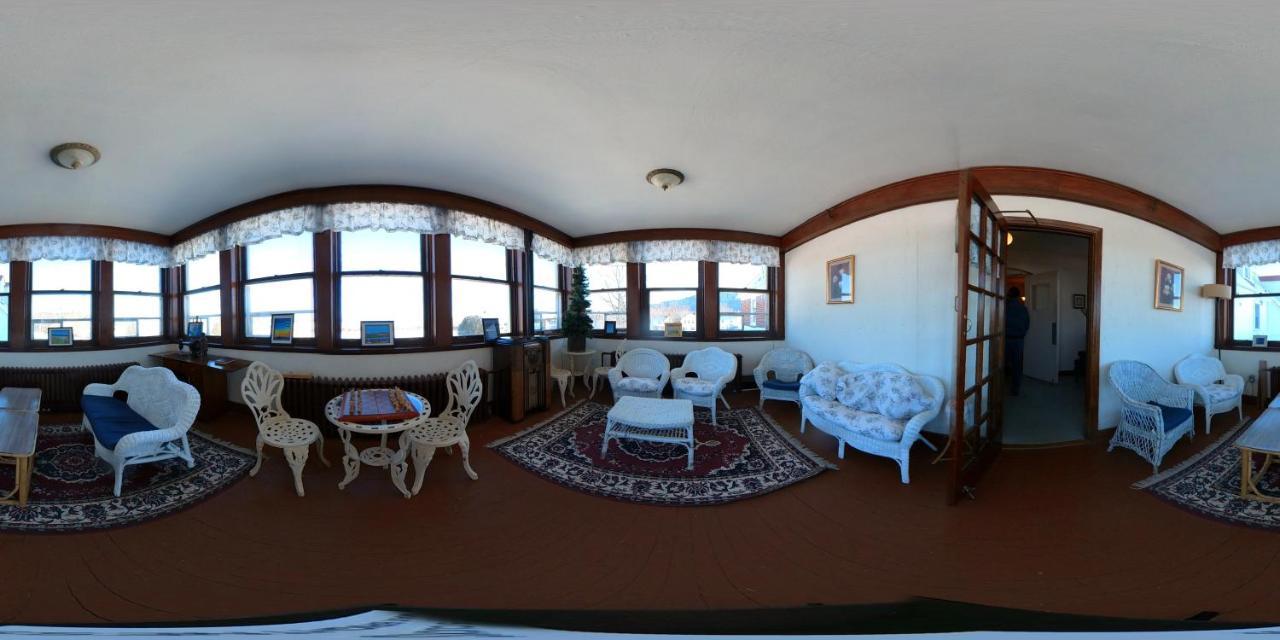 Red Rock Inn Bagian luar foto